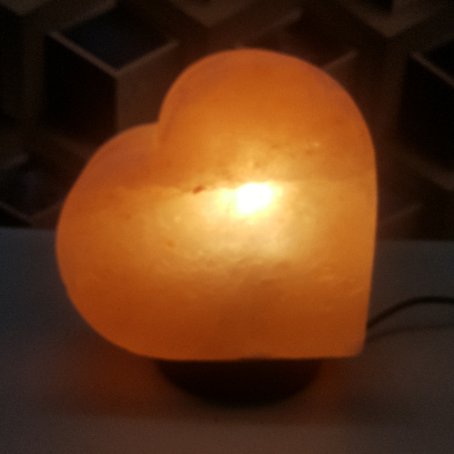 himalayan heart lamp with light